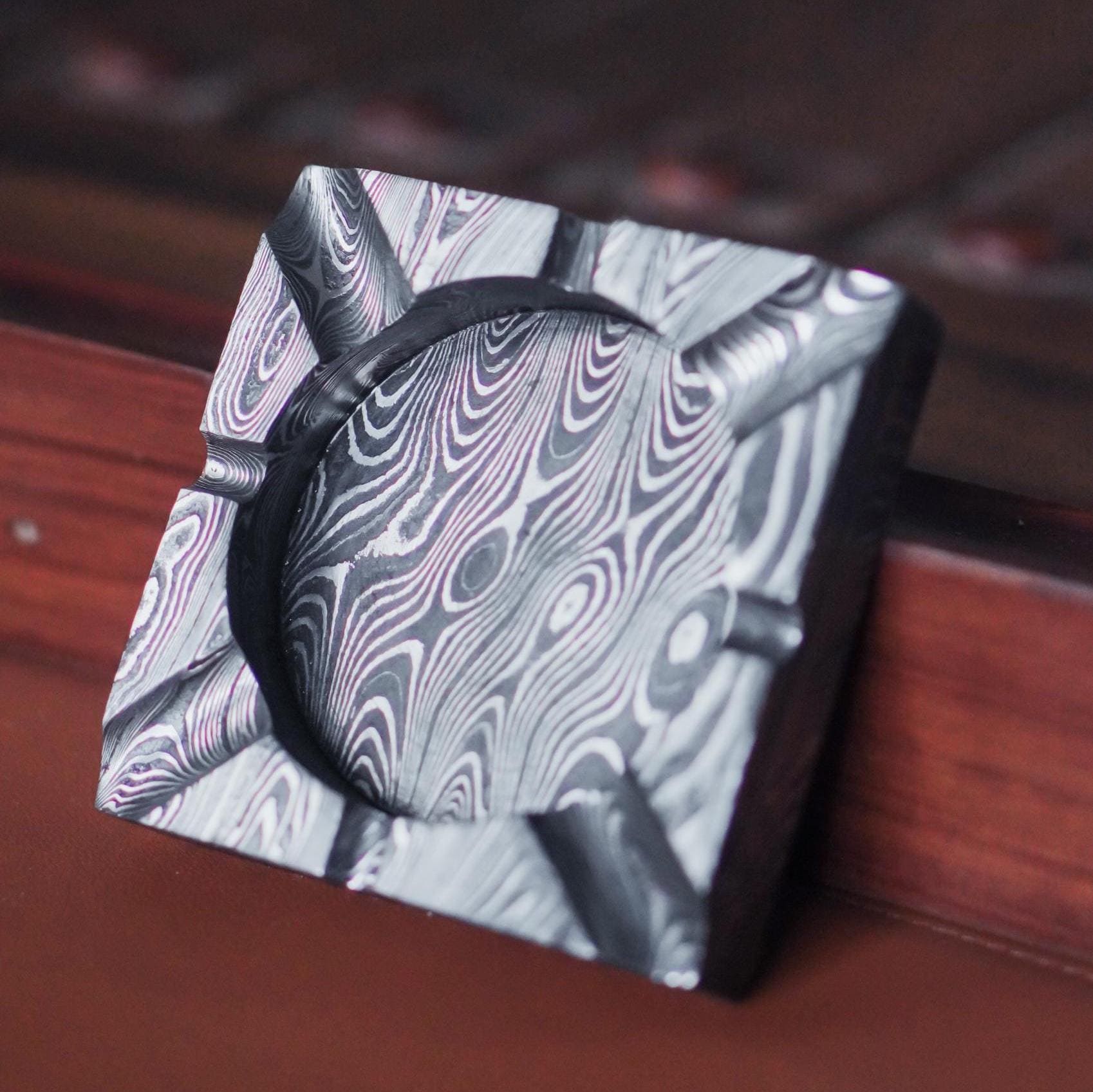 Handmade Damascus Ashtray Ash Collector Accessories Cigar Ash Tray Unique Vintage Ash Tray Cigarette Pipe Rests Ashtray Personalized Gift