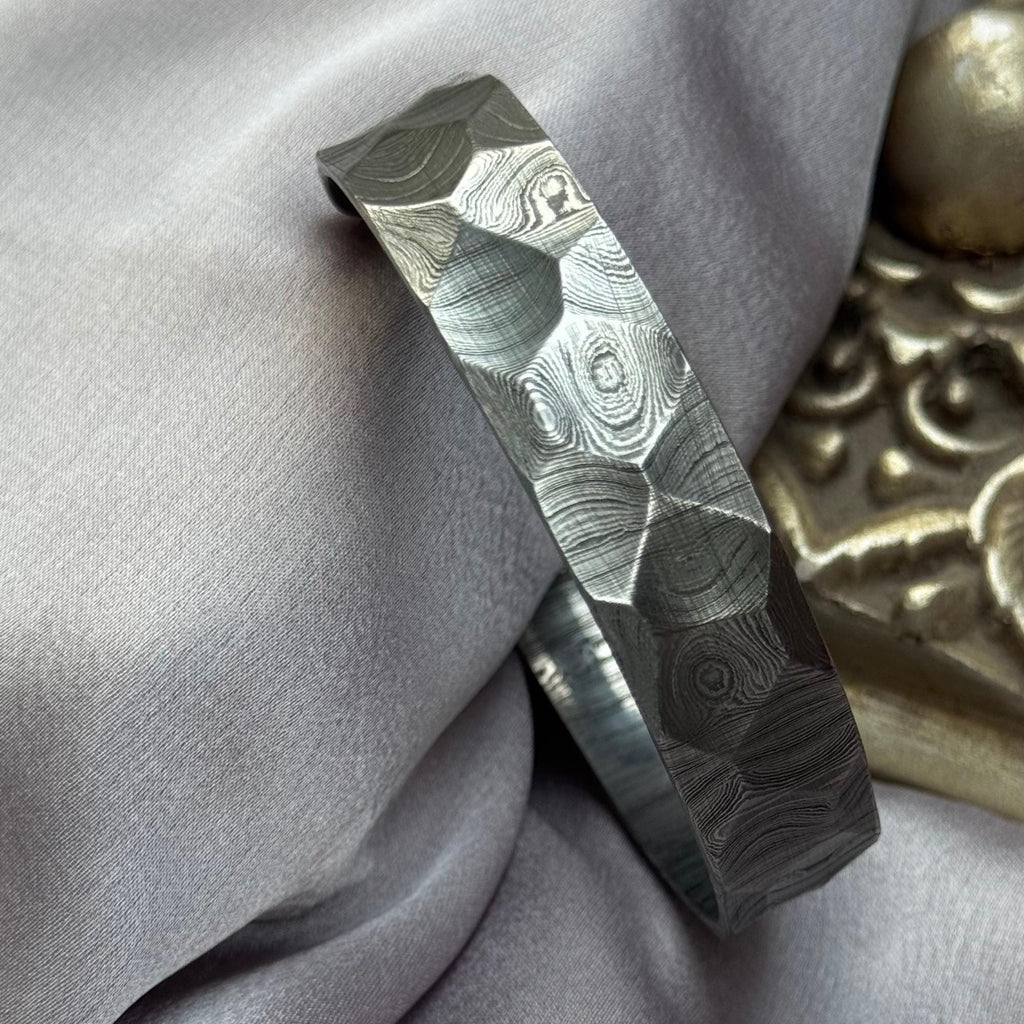 Handmade Damascus Hammered Bangle Bracelet Hand Forged Steel Viking Jewelry Unique Bracelet for Him Damascus Oath Ring Anniversary gift
