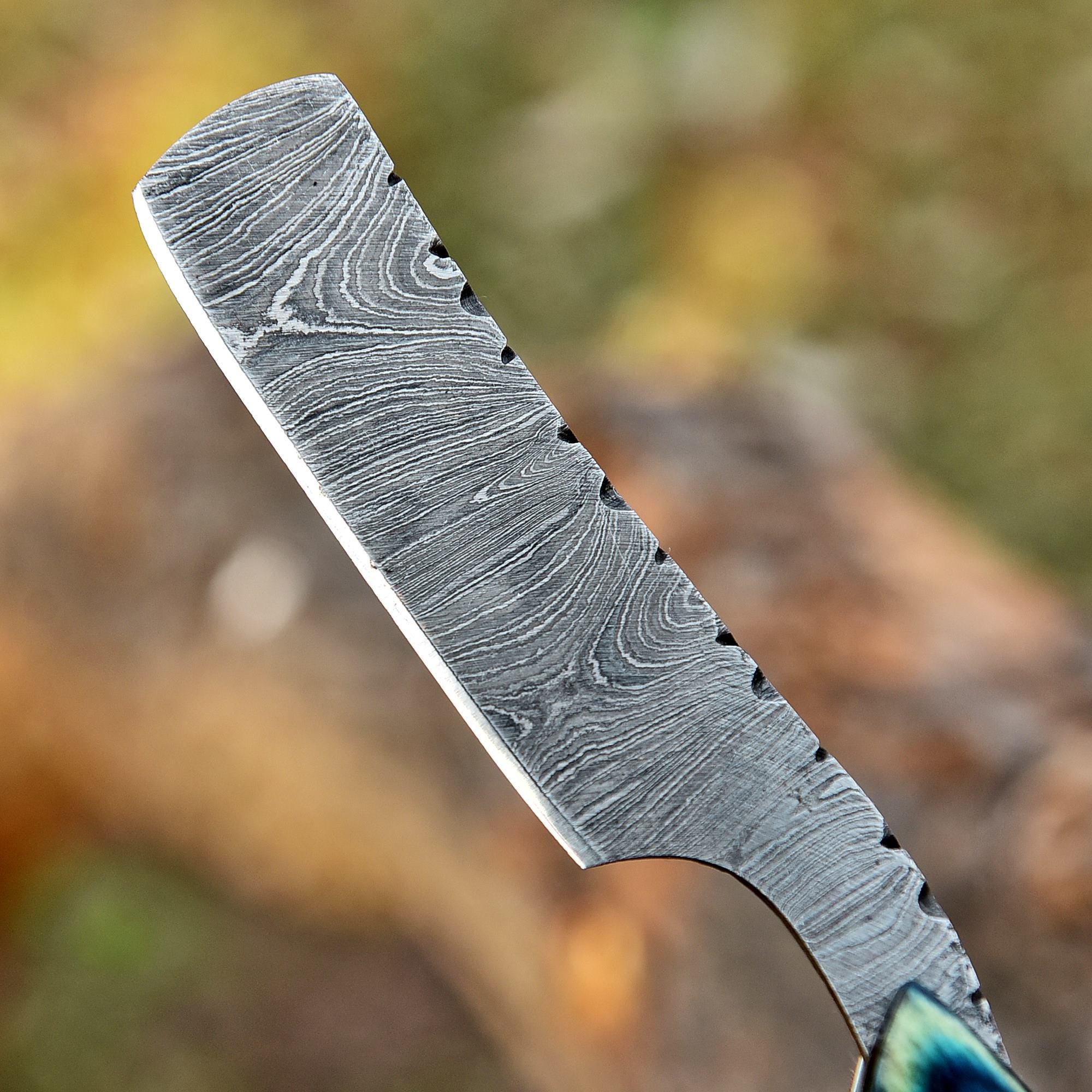 Premium Handmade Damascus Steel Straight Razor Personalized Classic Barber Blade Groomsman Boyfriend Gift with Shaving Ready Gift For Him
